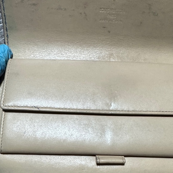 Louis Vuitton Black Vernis Monogram Wallet - Picture 10 of 16